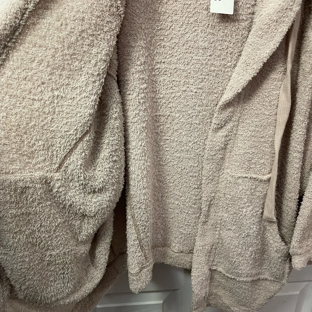 Urban Outfitters Sweater Cardigan Hoodie with Pockets Beige/ Tan Sz L NWT - Picture 7 of 11